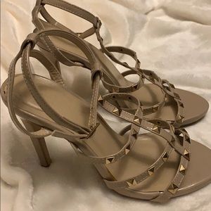 Women’s nude heels